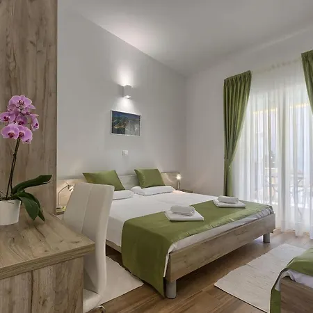Manuela Comfortable Villa *
