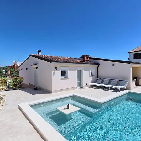 Villa Manuela Comfortable Pula